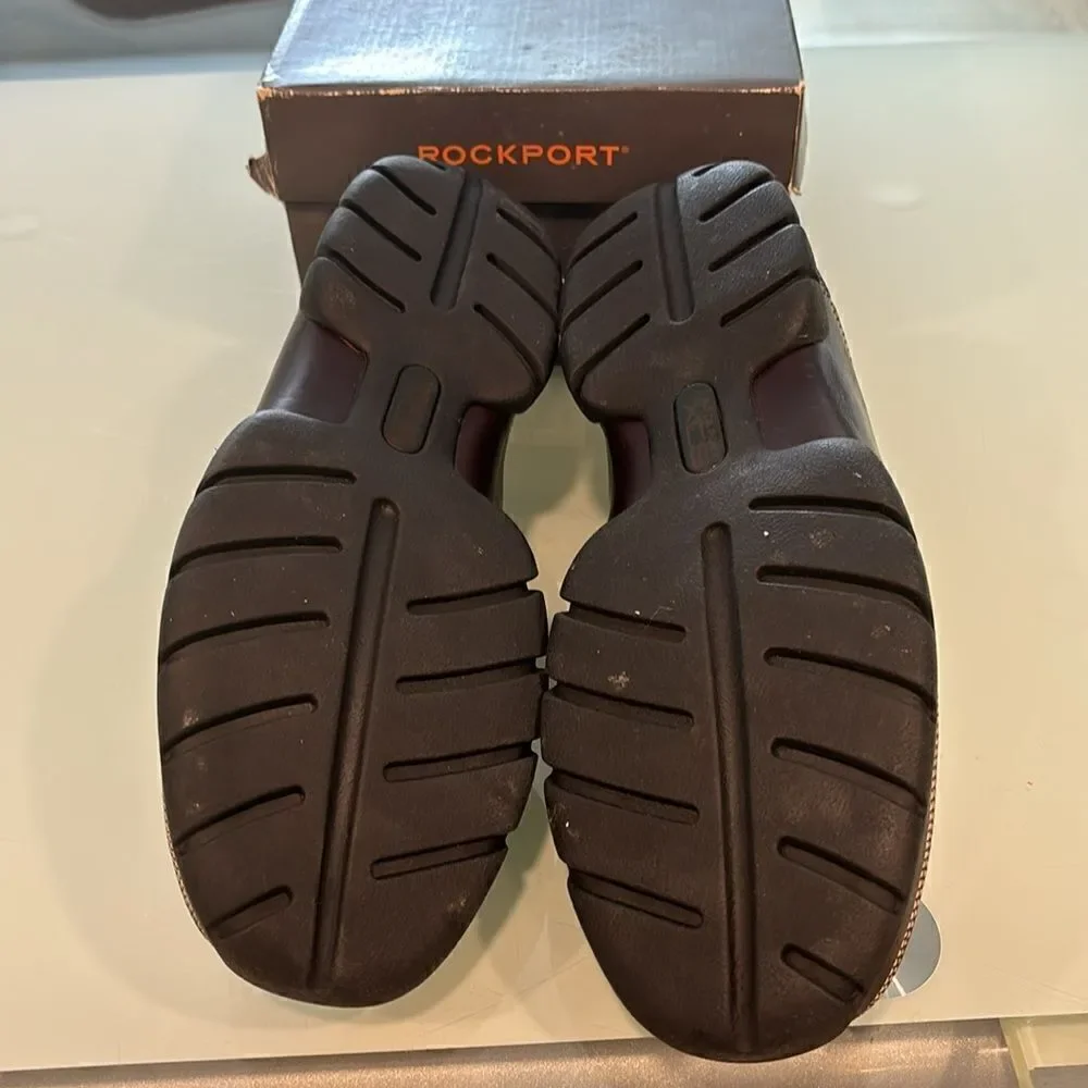 Rockport new loafers chocolate brown 9 scratches on top of right shoe see pictur